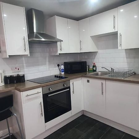 1 Bedroom Flat, Sleeps Up To 5Ppl, City Center Cardiff Eksteriør billede
