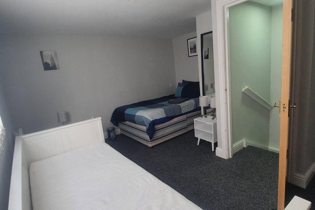1 Bedroom Flat, Sleeps Up To 5Ppl, City Center Cardiff Eksteriør billede