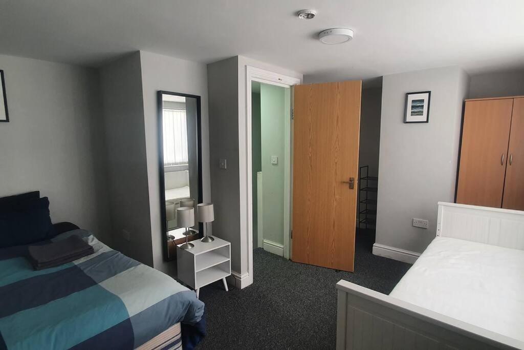 1 Bedroom Flat, Sleeps Up To 5Ppl, City Center Cardiff Eksteriør billede